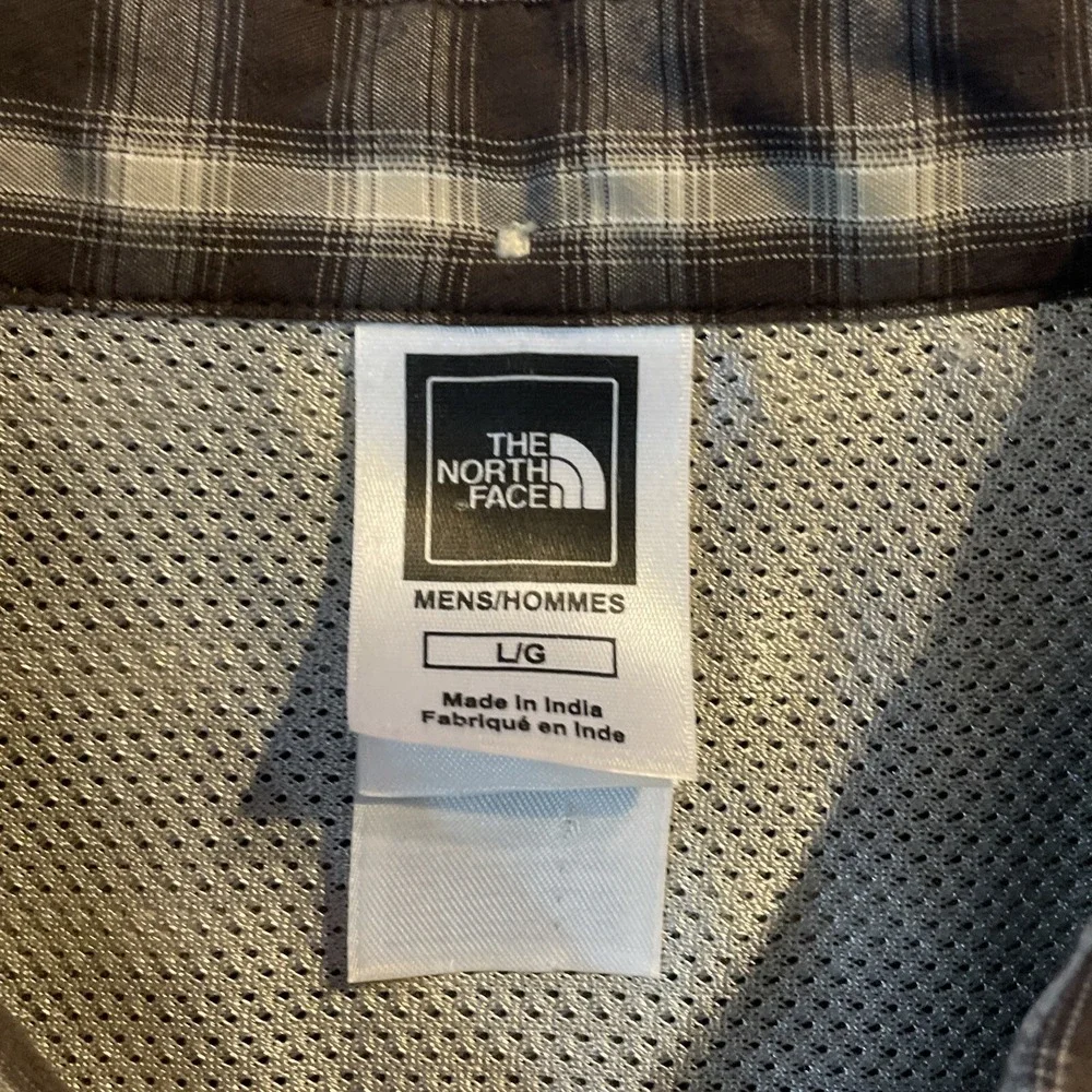 The North Face Button Shirt Mens L Short Sleeve‎  Brown Hiking Outdoor Camp